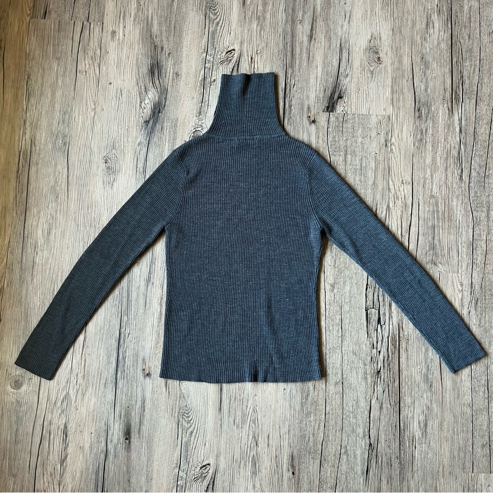 Link | Turtleneck Ribbed Sweater - Picture 8 of 10